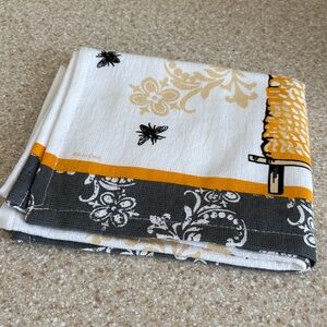 QUEEN BEE Yellow Honey Bee Kitchen Towel by Kay Dee